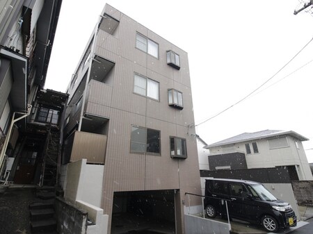 メゾン鶴里外観写真