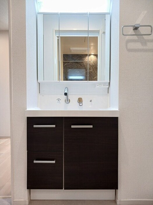 物件内観写真7　(洗面)