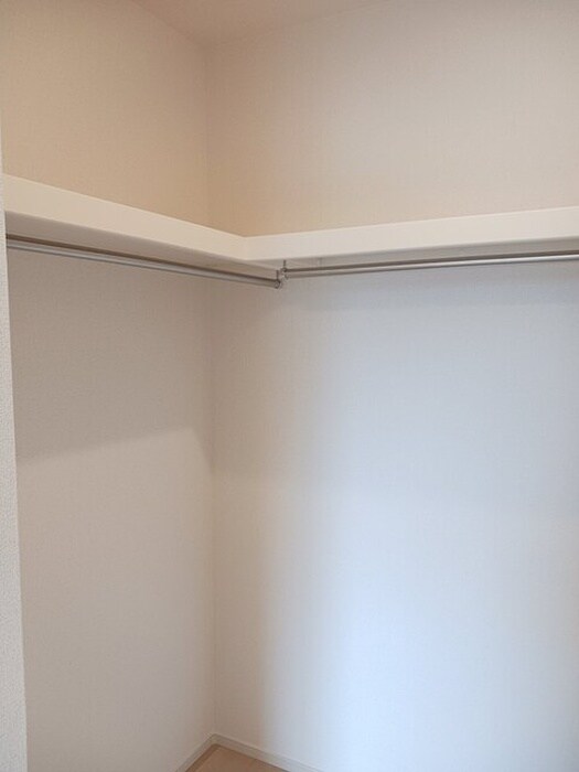 物件内観写真11　(収納)