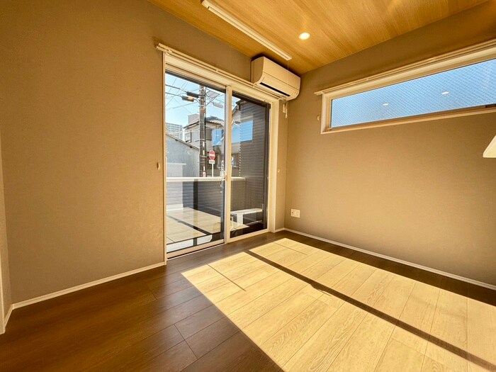 物件内観写真8　(居室)