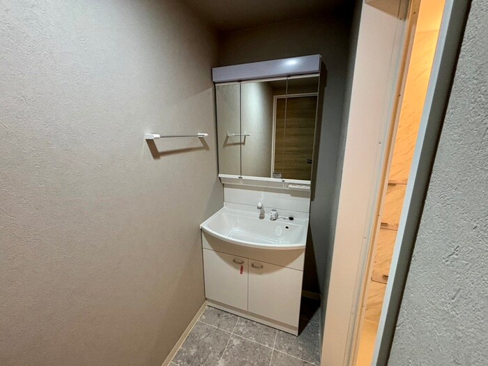 物件内観写真12　(洗面)