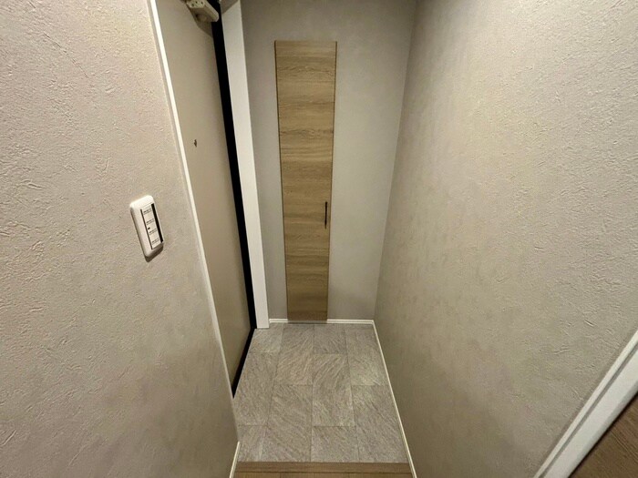 物件内観写真14　(玄関)