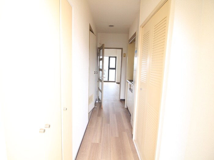 物件内観写真22　(玄関)