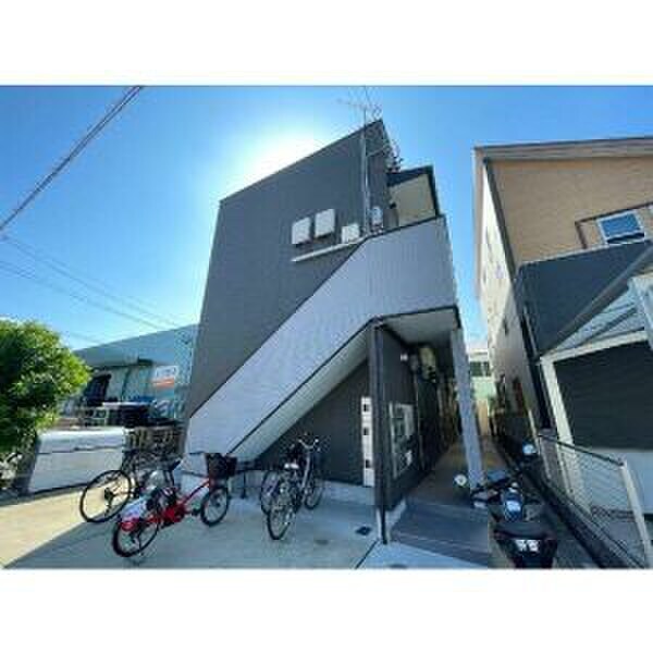 物件外観写真1　(外観写真)