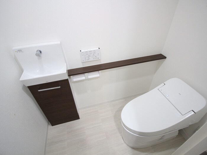 物件内観写真12　(トイレ)