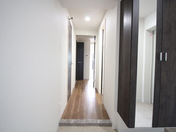 物件内観写真22　(廊下)