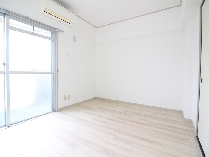 物件内観写真10　(居室)