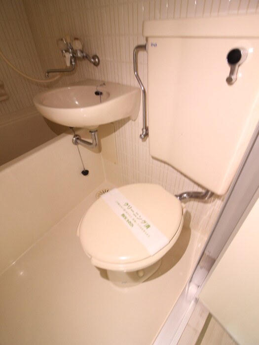 物件内観写真14　(トイレ)