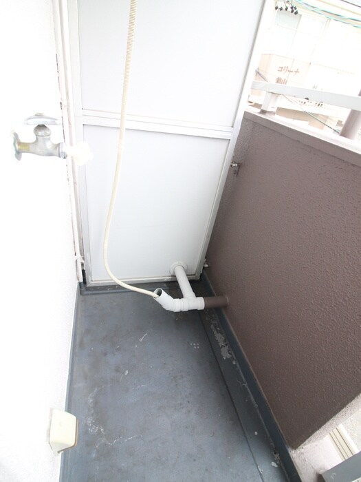 物件内観写真15　(洗濯機置場)