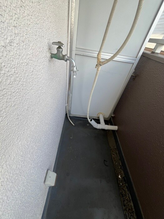 物件内観写真16　(洗濯機置場)