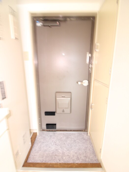 物件内観写真19　(玄関)