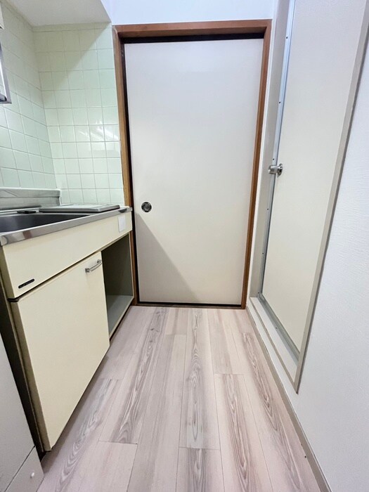 物件内観写真20　(廊下)