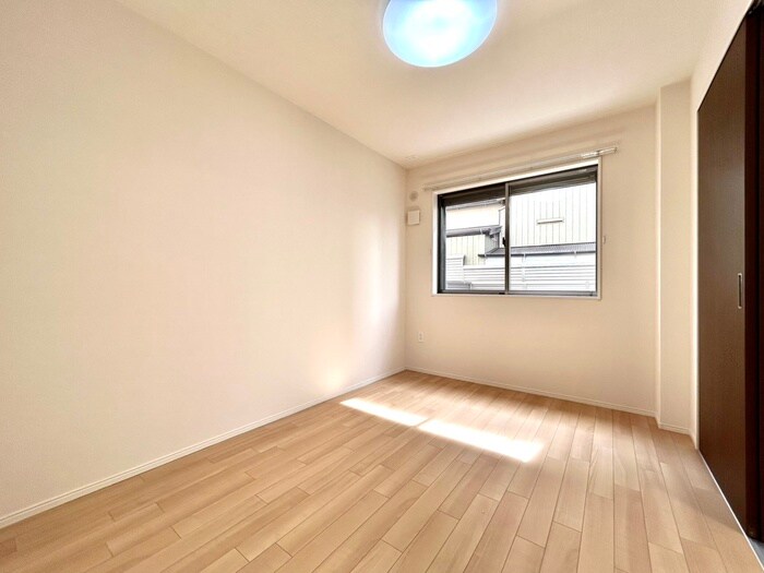 物件内観写真9　(居室)