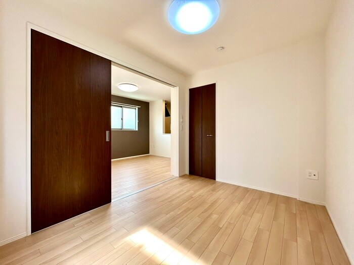 物件内観写真10　(居室)