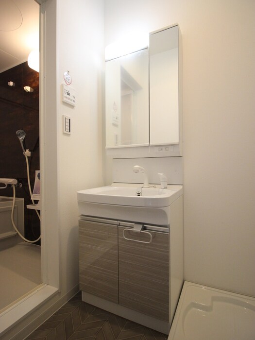 物件内観写真13　(洗面)