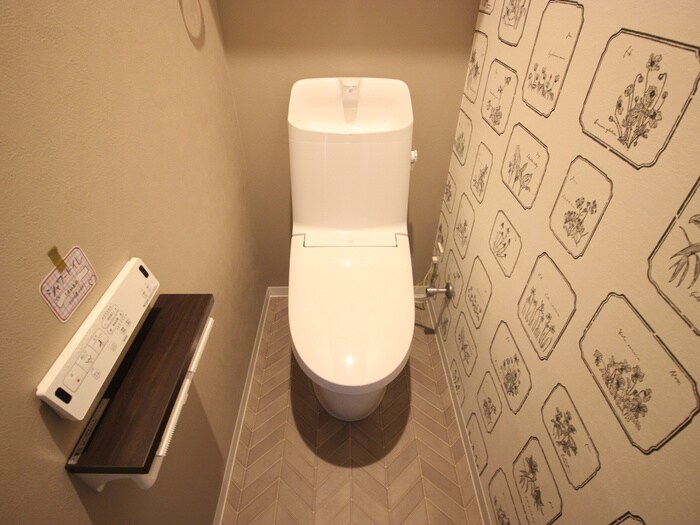 物件内観写真14　(トイレ)