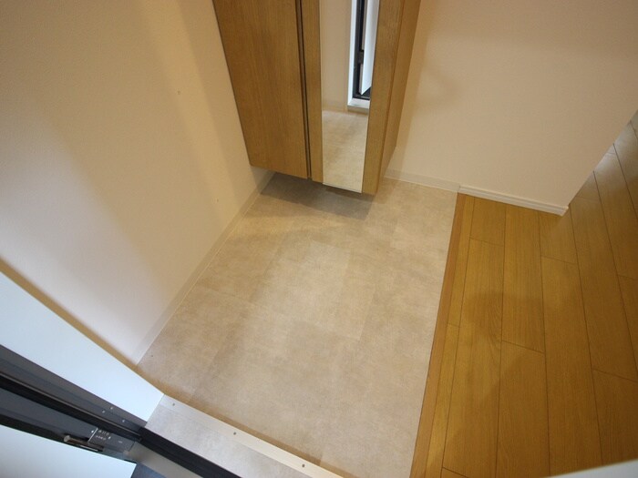 物件内観写真17　(玄関)