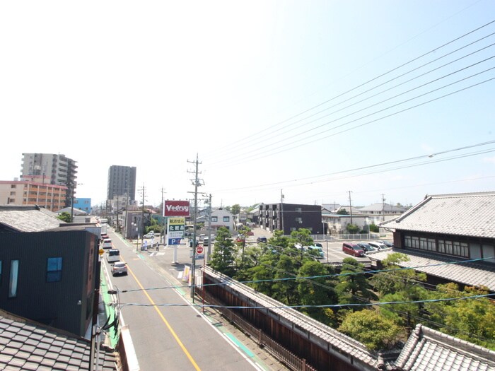 物件内観写真22　(室内からの展望)