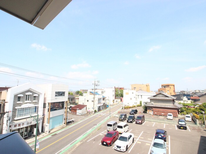 物件内観写真22　(室内からの展望)