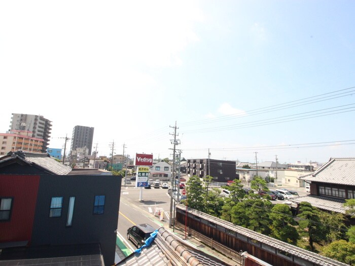 物件内観写真22　(室内からの展望)