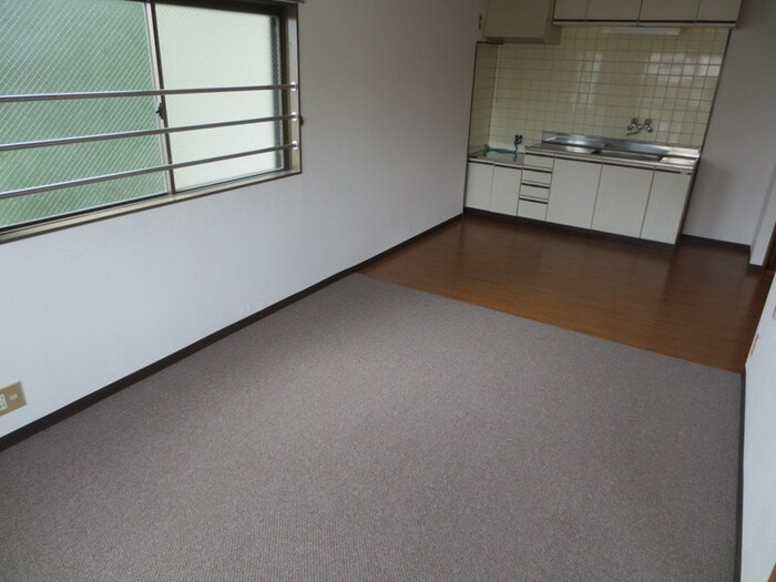 物件内観写真4　(居室)