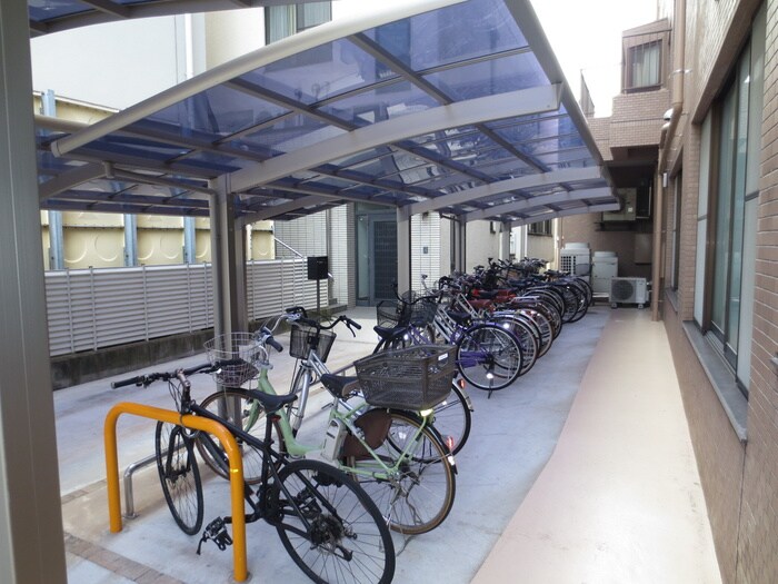 物件外観写真3　(駐輪場)