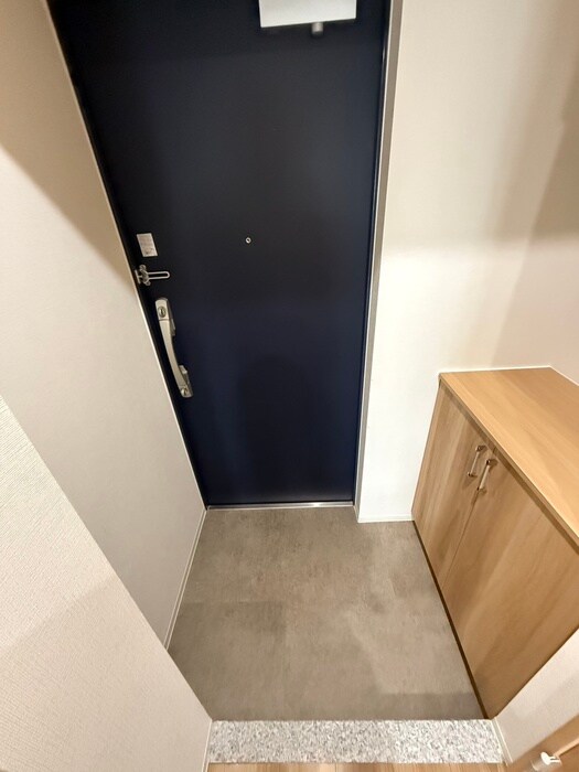 物件内観写真16　(玄関)