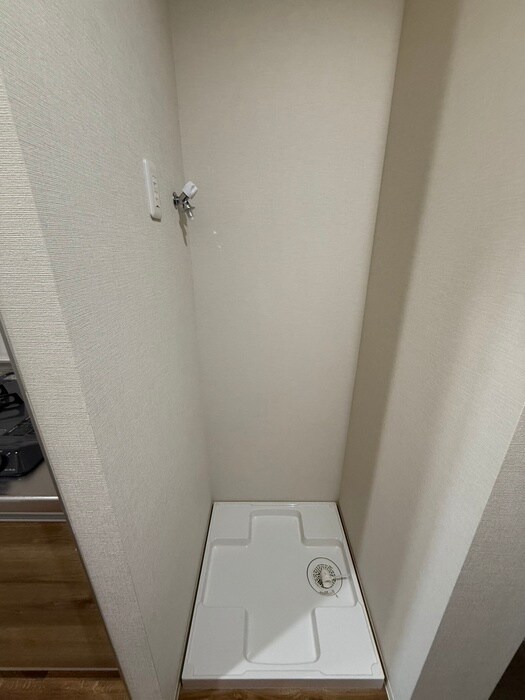 物件内観写真18　(洗濯機置場)