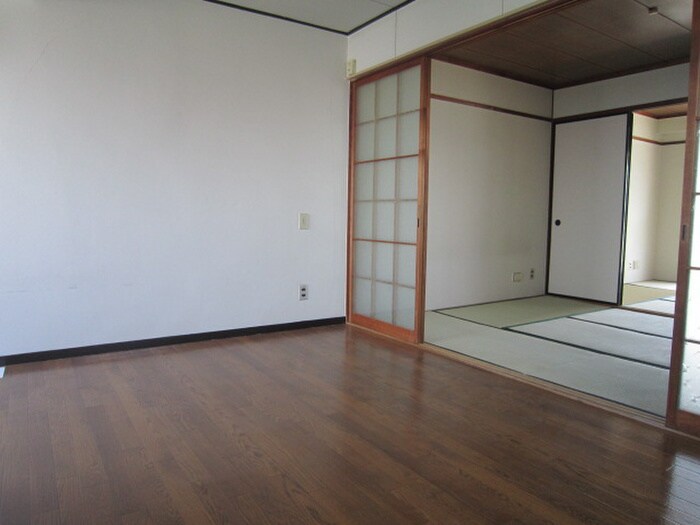 物件内観写真11　(居室)