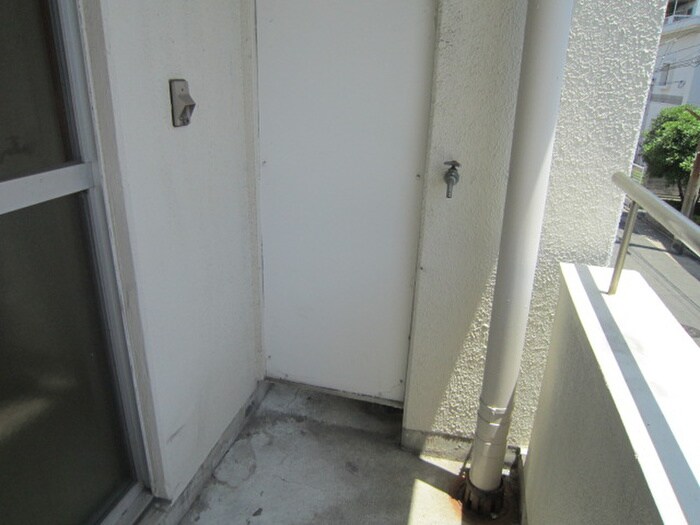 物件内観写真14　(洗濯機置場)