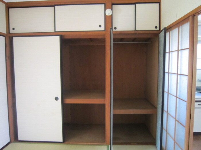 物件内観写真15　(収納)