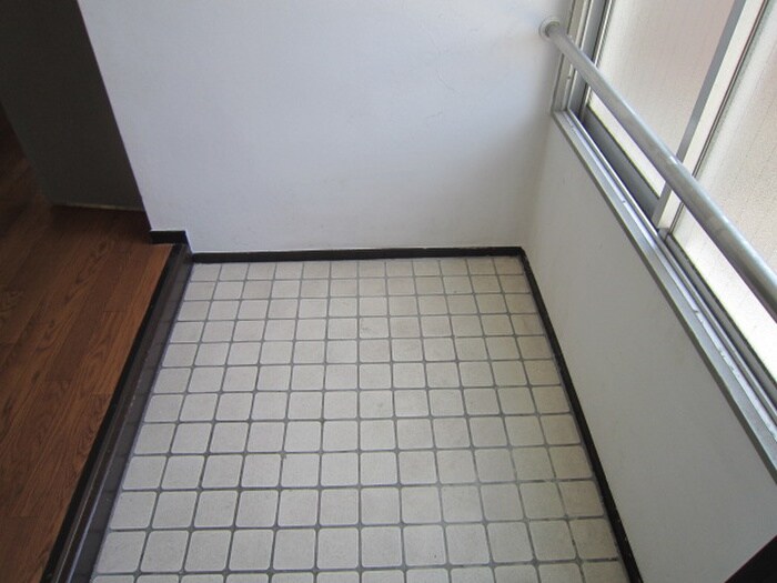 物件内観写真17　(玄関)