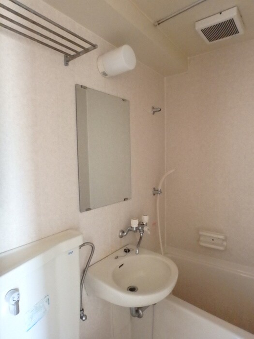 物件内観写真11　(洗面)