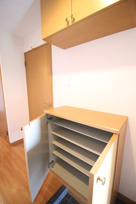 物件内観写真16　(靴箱)