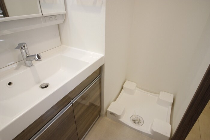 物件内観写真11　(洗濯機置場)