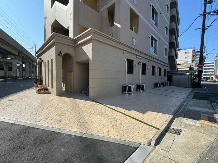 物件外観写真2　(駐車場)