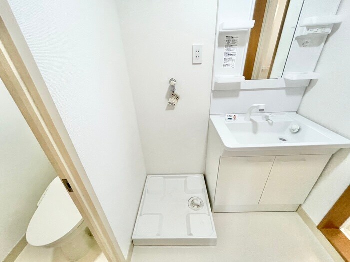 物件内観写真16　(洗濯機置場)