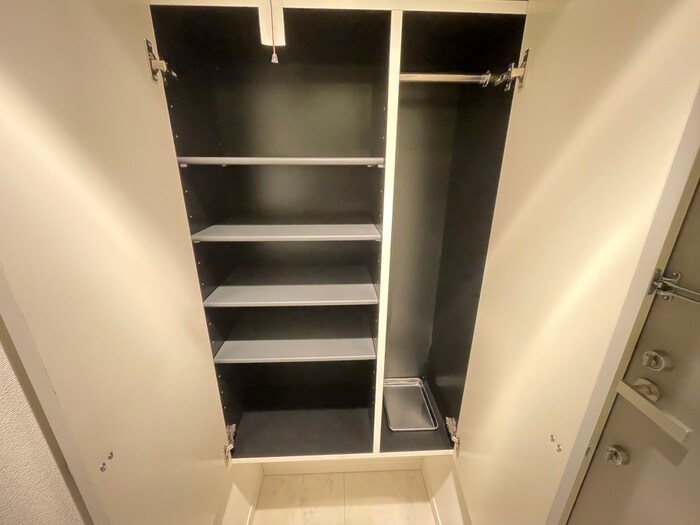 物件内観写真17　(靴箱)