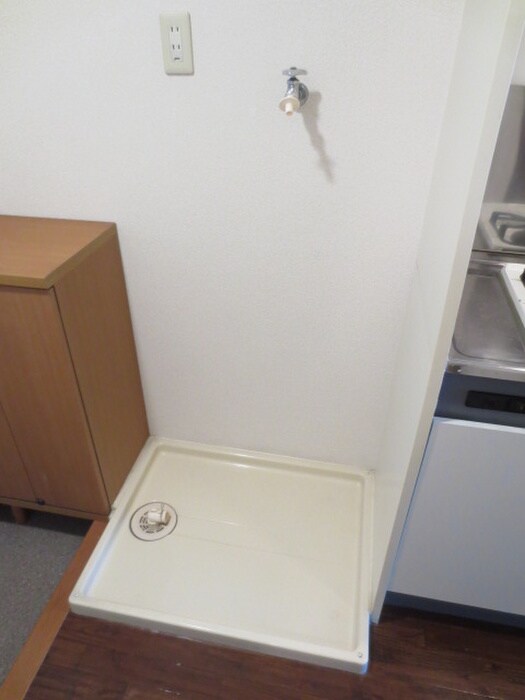 物件内観写真12　(洗濯機置場)