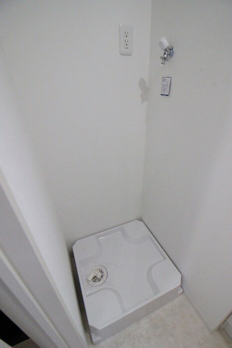 物件内観写真15　(洗濯機置場)