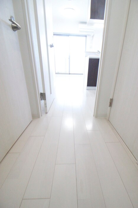 物件内観写真19　(廊下)