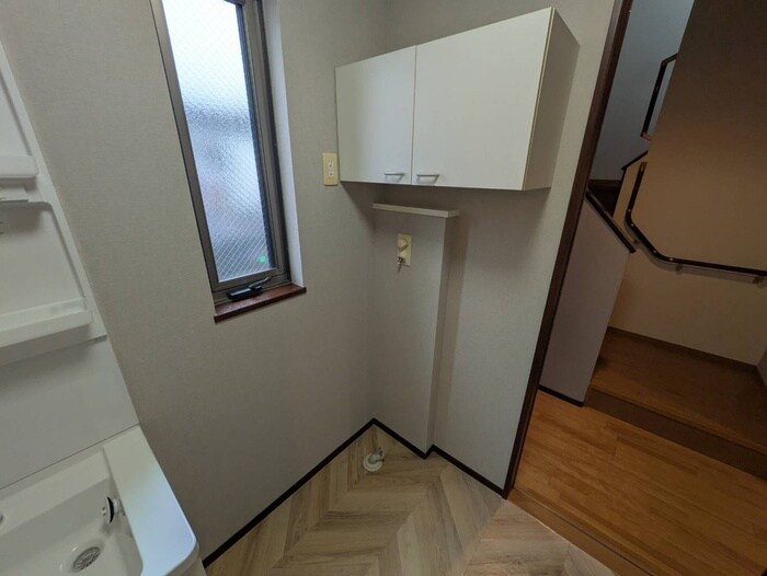 物件内観写真17　(洗濯機置場)