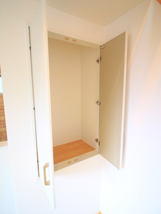 物件内観写真16　(収納)