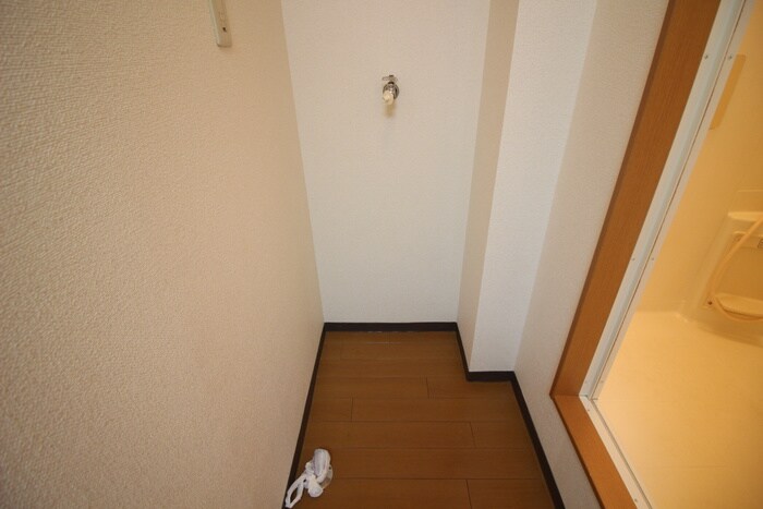 物件内観写真13　(洗濯機置場)