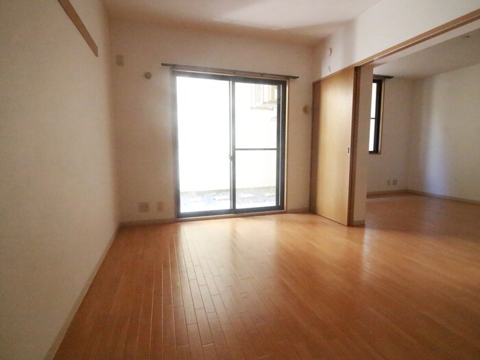 物件内観写真9　(居室)