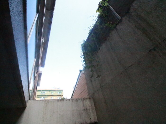 物件内観写真22　(室内からの展望)