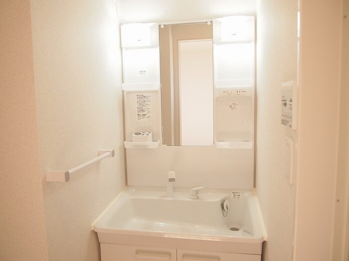 物件内観写真9　(洗面)