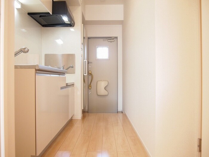 物件内観写真14　(玄関)