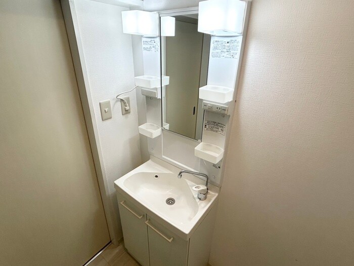 物件内観写真13　(洗面)