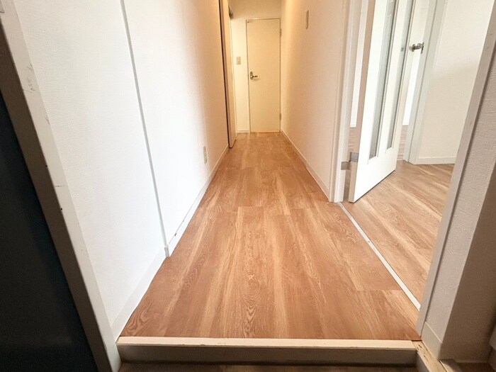 物件内観写真17　(玄関)